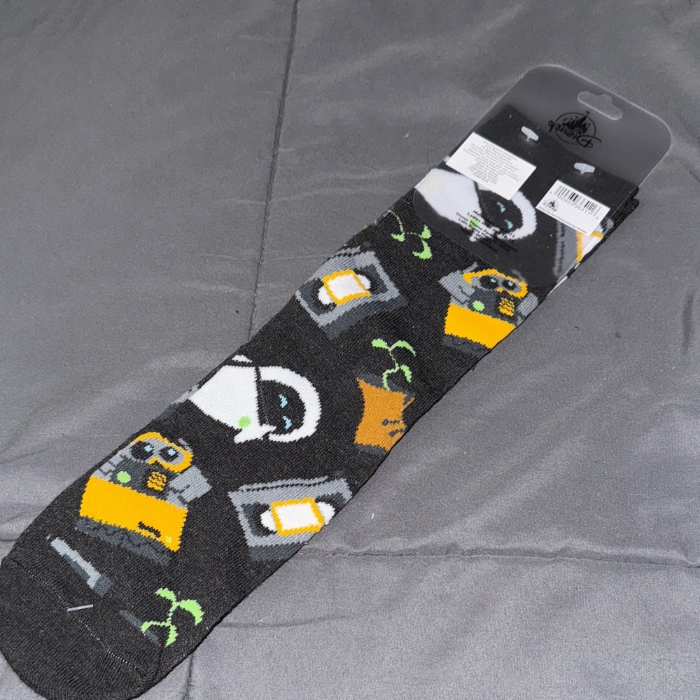 NEW Disney Parks Men”s Wall-E Black Socks - Picture 4 of 5